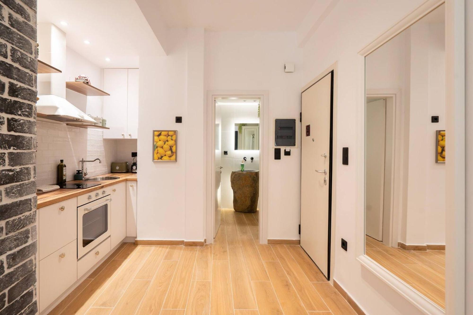 1br Stylish 20 Minutes From Acropolis *